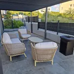 Apartment Garden Retreat - Free Parking & Cozy Yard Задар