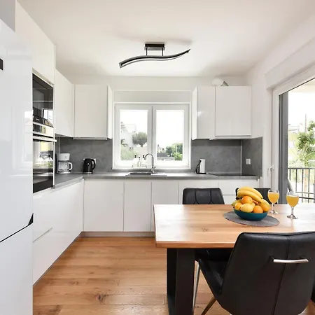 Bibi 1 Apartment