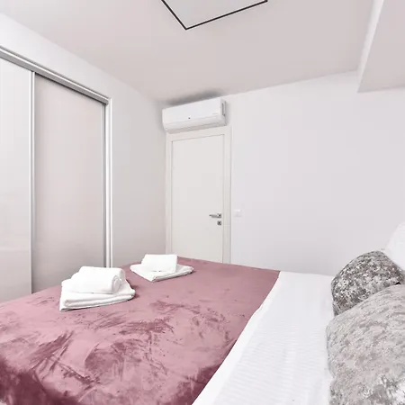 Apartment Bibi 1 *