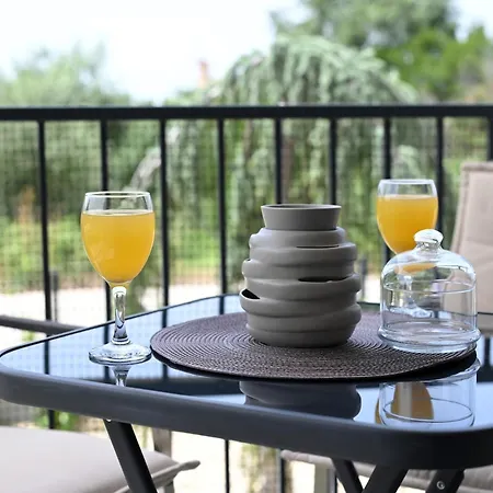 Διαμέρισμα Apartment Garden Retreat - Free Parking & Cozy Yard Ζαντάρ